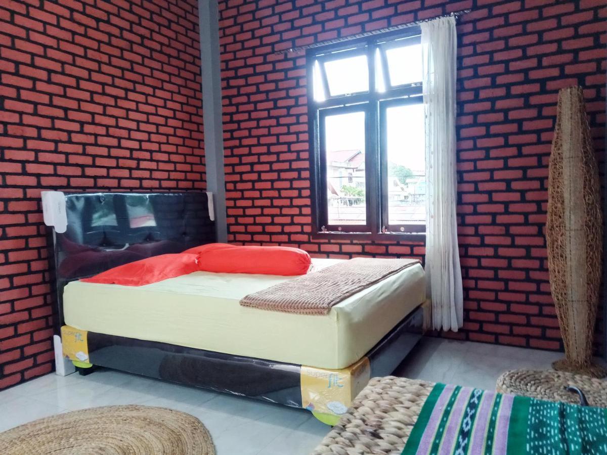 Kurnia Homestay Ternate Ngoại thất bức ảnh