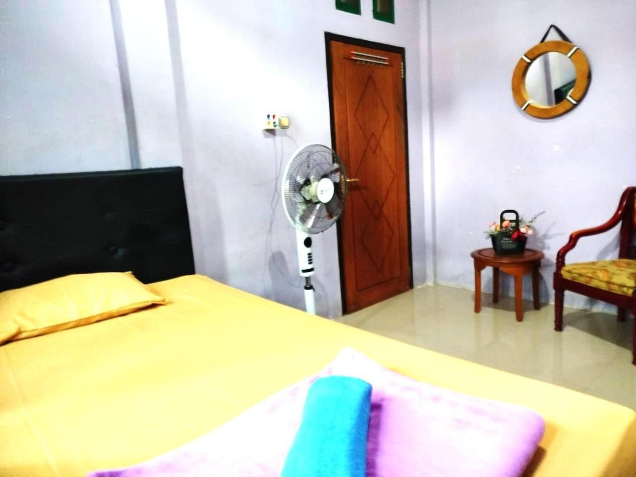 Kurnia Homestay Ternate Ngoại thất bức ảnh