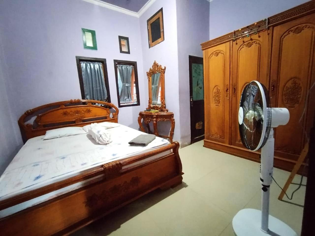Kurnia Homestay Ternate Ngoại thất bức ảnh