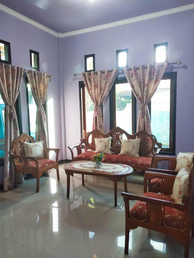 Kurnia Homestay Ternate Ngoại thất bức ảnh