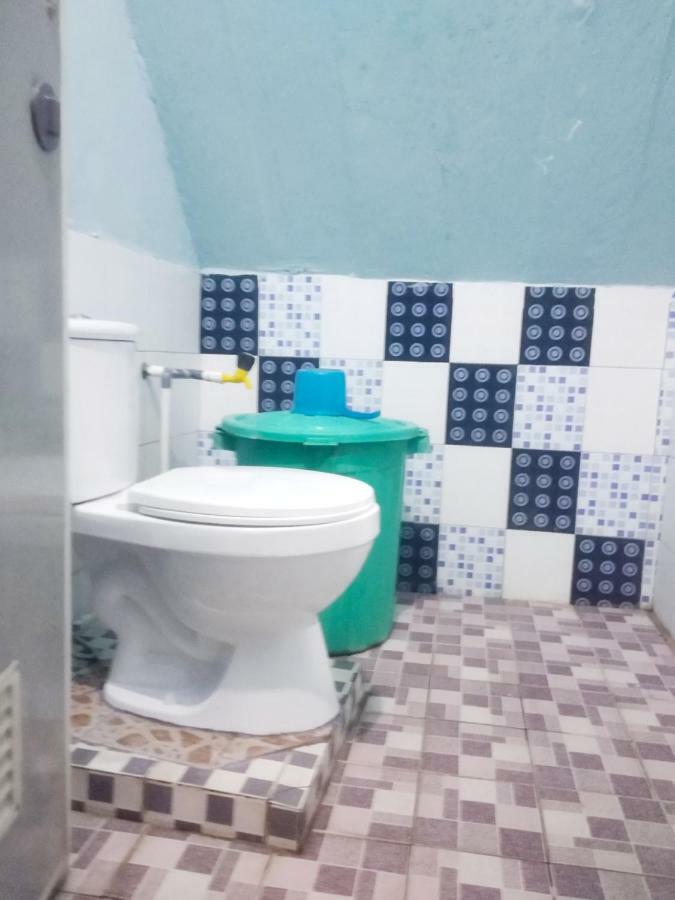 Kurnia Homestay Ternate Ngoại thất bức ảnh